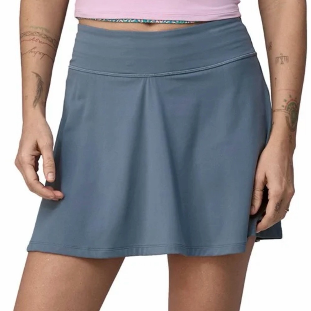 NWT Patagonia Maipo Utility Blue Skort with pockets L Activewear Causal summer